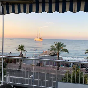 https://appartement-front-de-mer-cagnes-sur-mer.fr-provencehotel.com